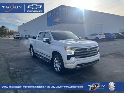 Used 2022 Chevrolet Silverado 1500 High Country w/ High Country Premium Package image 1