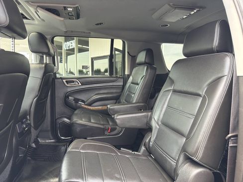 Used 2015 GMC Yukon XL Denali w/ Touring Package AWD/4WD image 32