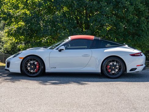 Certified 2018 Porsche 911 Targa 4 GTS image 11