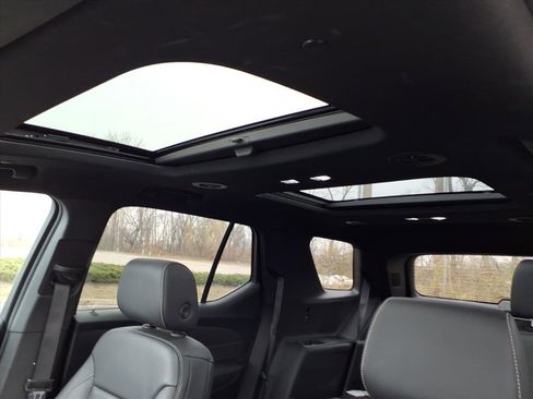 Used 2023 Chevrolet Traverse LT w/ LT Premium Package image 25