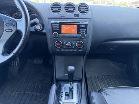 Used 2011 Nissan Altima 3.5 SR w/ 3.5SR Premium Pkg FWD image 17