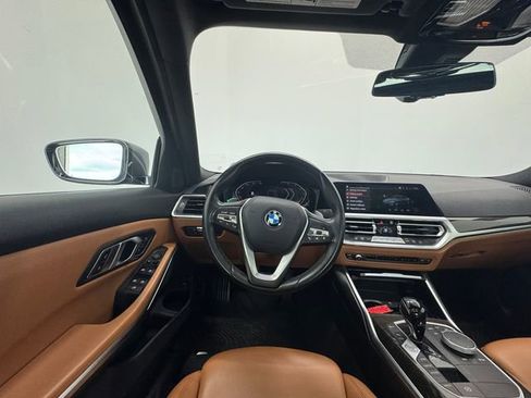 Used 2022 BMW 330i Sedan w/ Convenience Package RWD image 21