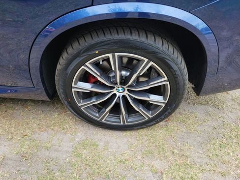 Used 2023 BMW X5 xDrive40i w/ M Sport Package AWD/4WD image 6