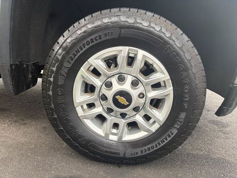 Used 2020 Chevrolet Silverado 2500 LT w/ Fleet Comfort Package AWD/4WD image 15