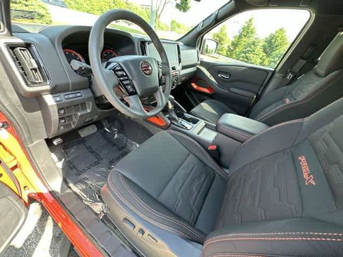 Used 2025 Nissan Frontier Pro-X RWD image 14