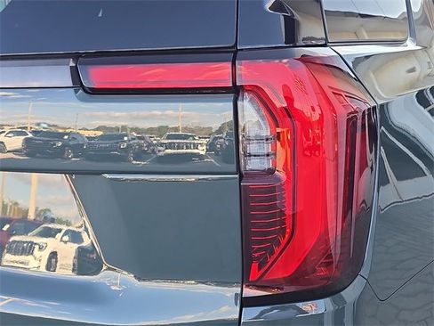 New 2026 GMC Yukon AT4 Ultimate w/ LPO, Floor Liner Package image 8