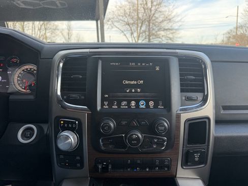 Used 2014 RAM 1500 Laramie w/ Convenience Group image 13