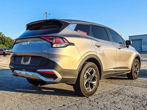 Used 2023 Kia Sportage LX AWD/4WD image 6