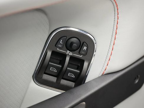 Used 2016 Aston Martin V8 Vantage GT RWD image 10