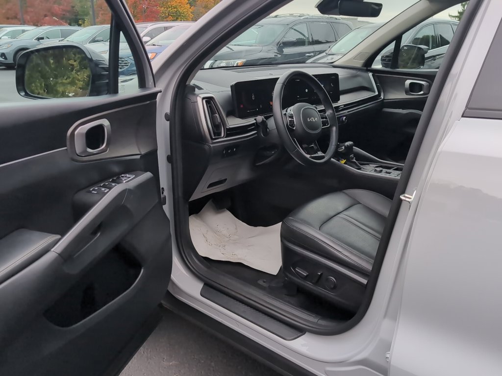 Used 2024 Kia Sorento X-Line EX AWD/4WD image 16