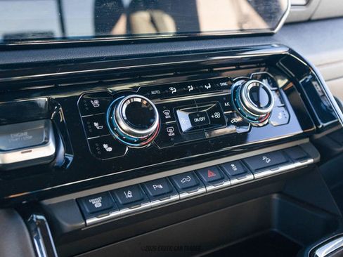 Used 2024 GMC Sierra 2500 AT4 w/ AT4 Premium Plus Package image 29