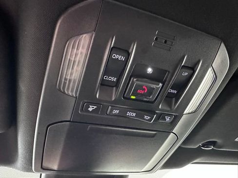 Used 2023 Toyota Highlander XSE AWD/4WD image 34