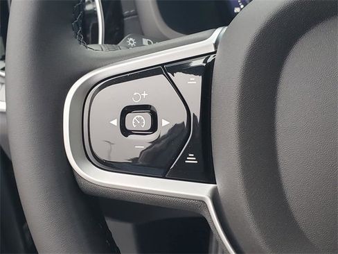 New 2026 Volvo V60 B5 Cross Country Ultra w/ Protection Package Premier image 18