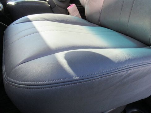 Used 2014 Chevrolet Express 2500 image 27