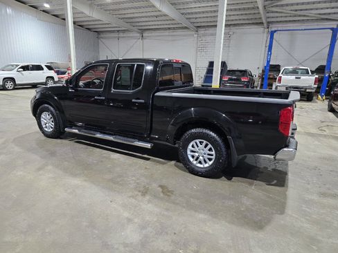 Used 2017 Nissan Frontier SV image 8