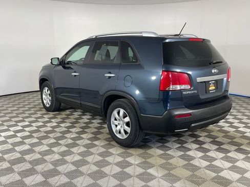 Used 2011 Kia Sorento 2WD w/ Convenience Pkg image 21