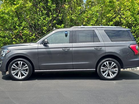 Used 2020 Ford Expedition Limited w/ Equipment Group 302A AWD/4WD image 7