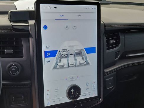 Used 2023 Ford Expedition Platinum image 24