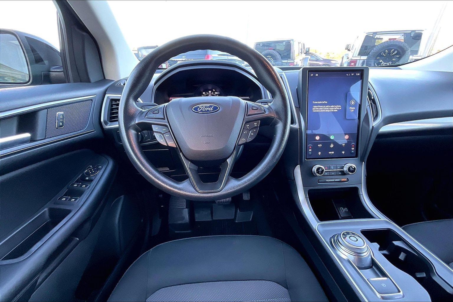 Certified 2022 Ford Edge SE w/ Black Appearance Package AWD/4WD image 5