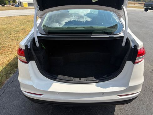 Used 2019 Ford Fusion Titanium image 4