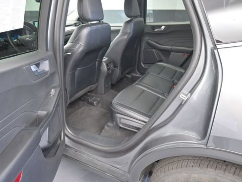 Used 2025 Ford Escape Platinum AWD/4WD image 17