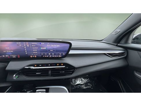 Certified 2025 Buick Enclave Sport Touring image 17