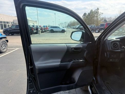 Used 2023 Toyota Tacoma SR AWD/4WD image 11