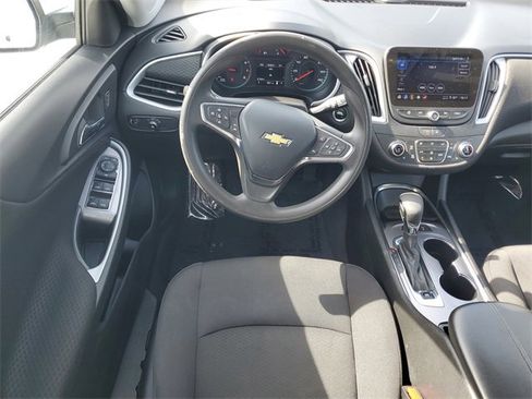 Used 2024 Chevrolet Malibu LT image 14