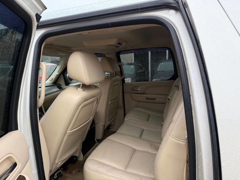 Used 2007 Cadillac Escalade EXT w/ Climate Package image 13