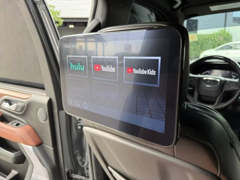 Used 2023 GMC Yukon XL Denali Ultimate AWD/4WD image 15