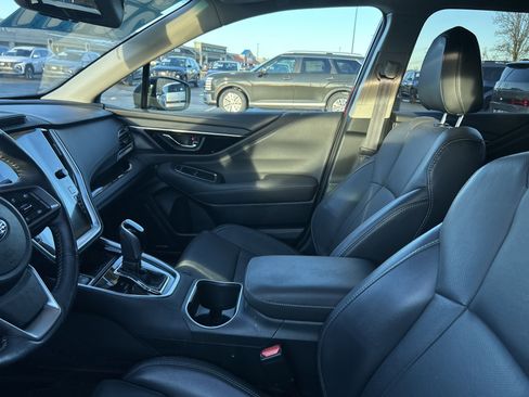 Used 2022 Subaru Outback Limited image 11
