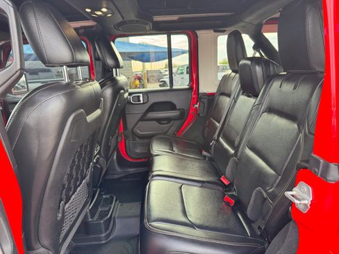 Used 2022 Jeep Wrangler Unlimited Rubicon w/ Trailer Tow Package image 26