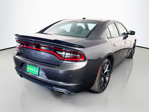 Used 2022 Dodge Charger SXT w/ Driver Convenience Group image 10