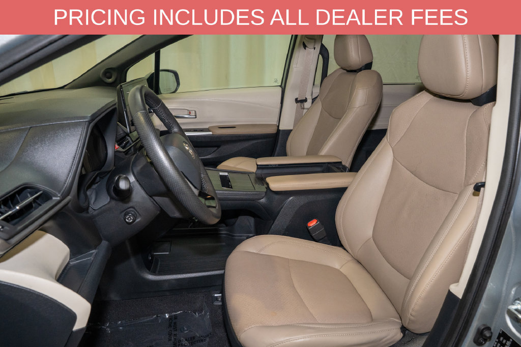 Used 2021 Toyota Sienna Limited FWD image 14