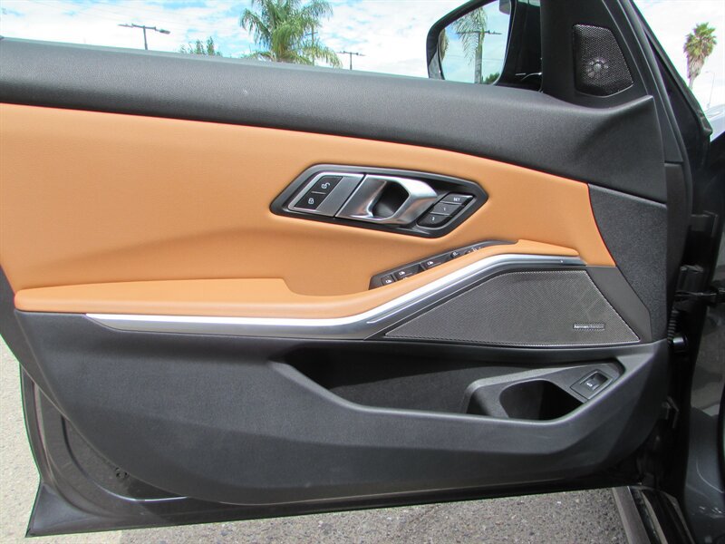 Used 2022 BMW M340i RWD image 22