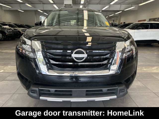 Used 2025 Nissan Pathfinder SL AWD/4WD image 15