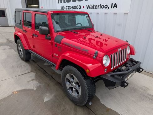 Used 2017 Jeep Wrangler Unlimited Sahara w/ Connectivity Group AWD/4WD image 7