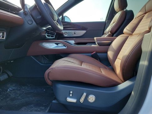 New 2026 Lincoln Nautilus Reserve image 17