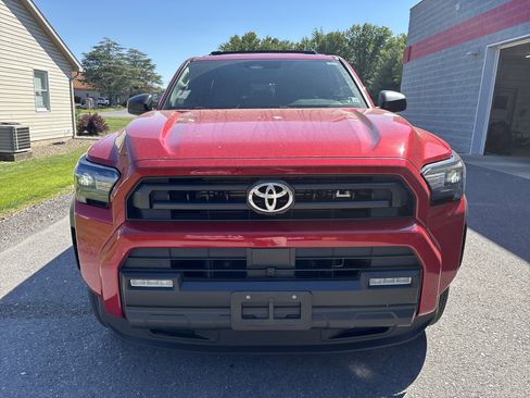 Certified 2026 Toyota 4Runner SR5 AWD/4WD image 9