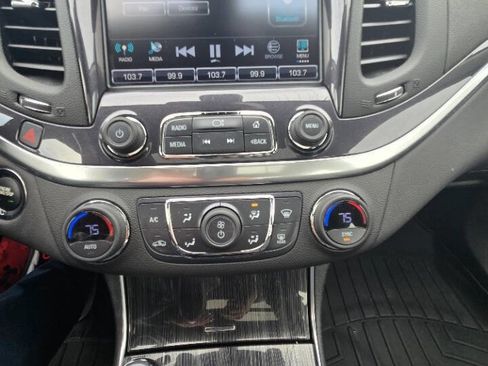 Used 2019 Chevrolet Impala LT w/ Sunroof and Spoiler Package image 31