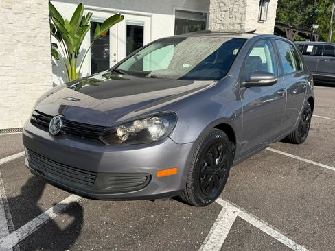 Used 2013 Volkswagen Golf 4-Door FWD image 3