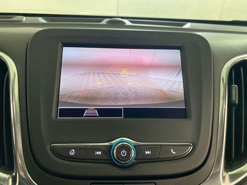 Used 2022 Chevrolet Equinox LT FWD image 39