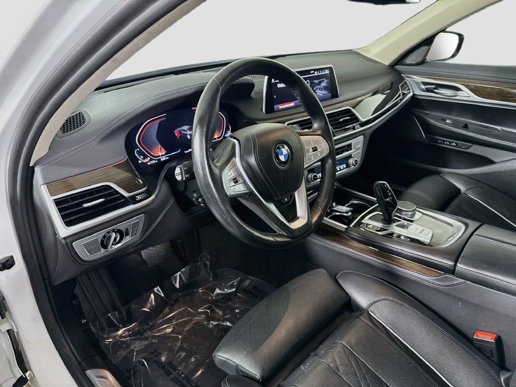 Used 2020 BMW 740i RWD image 22