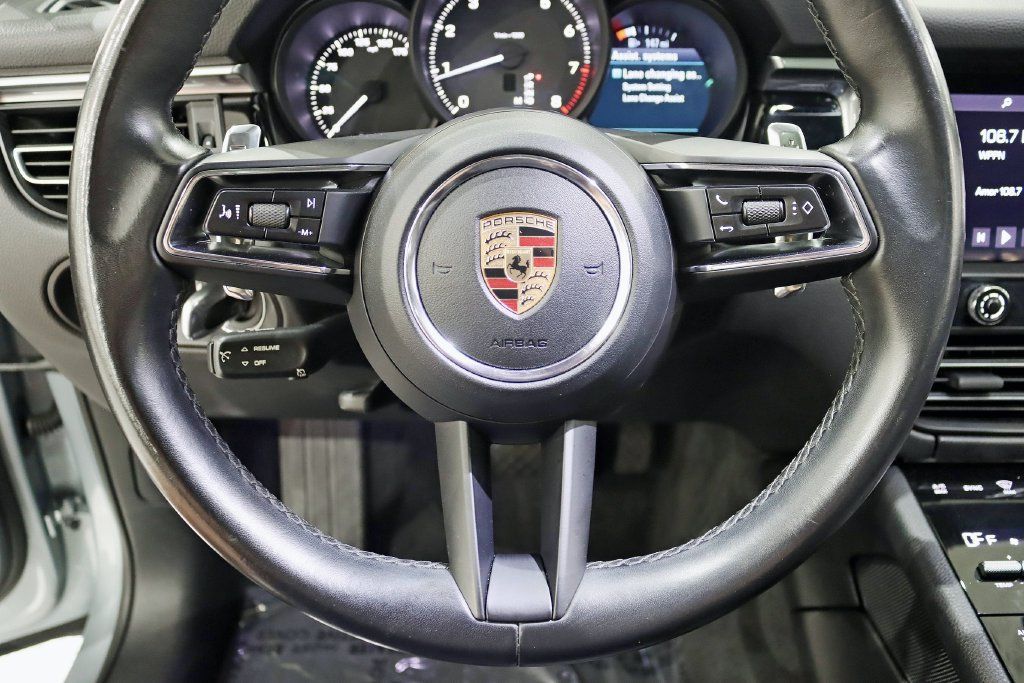 Used 2022 Porsche Macan AWD/4WD image 15