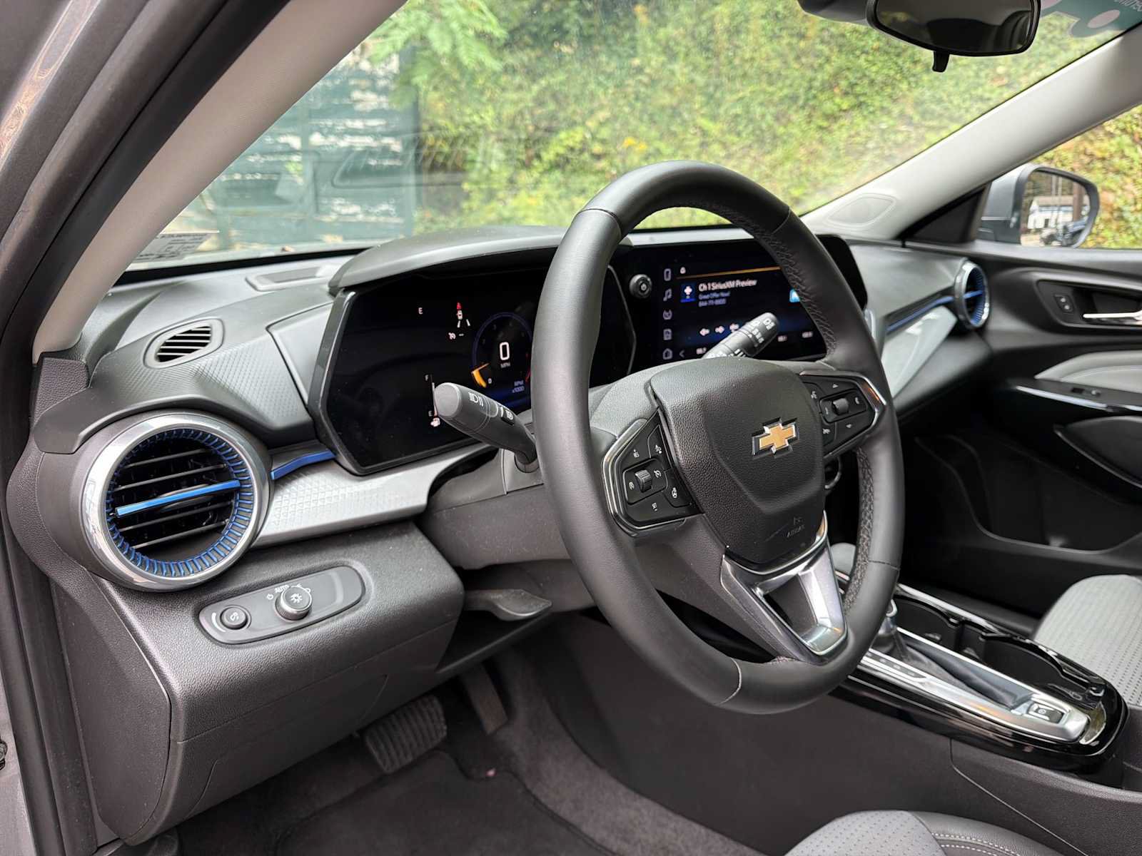Used 2025 Chevrolet Trax LT w/ Driver Confidence Package FWD image 10