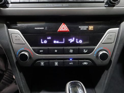 Used 2017 Hyundai Elantra Limited w/ Limited Ultimate Package 05 FWD image 31