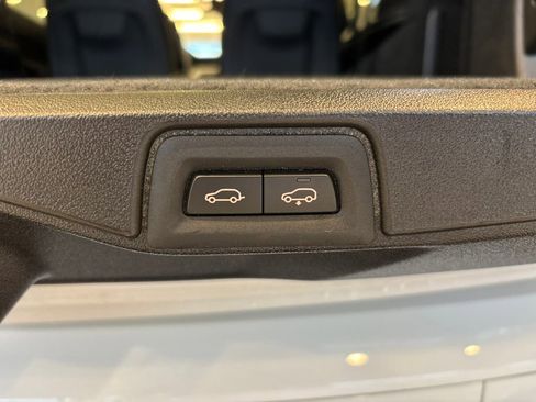 Used 2022 BMW X7 xDrive40i w/ Luxury Seating Package image 38