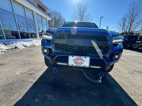 Used 2017 Toyota Tacoma TRD Off-Road w/ Tow Package AWD/4WD image 33