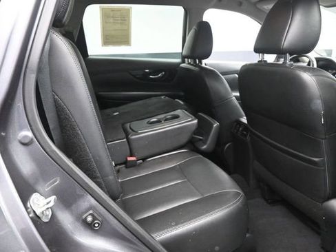 Used 2019 Nissan Rogue SL FWD image 25