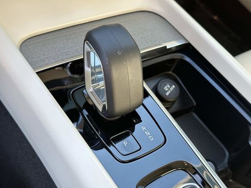 Certified 2023 Volvo V60 B5 Cross Country Plus w/ Climate Package image 14